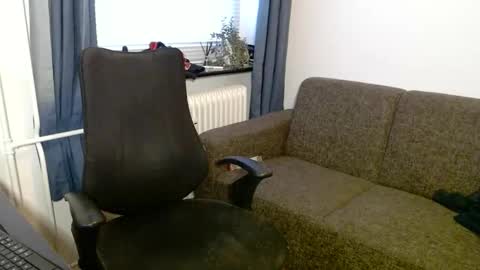 _whoisthatguy_ online show from November 10, 3:06 pm