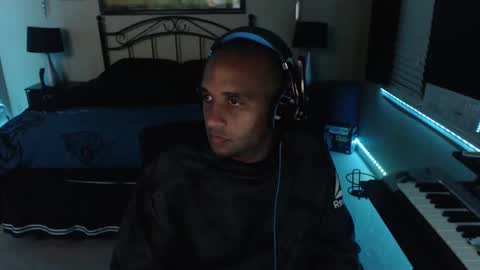 a4orce online show from October 24, 2:24 am