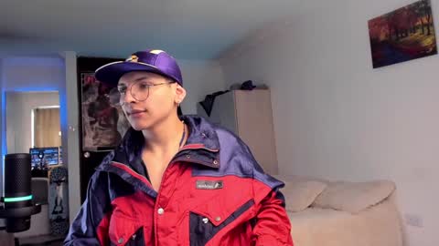 alejo online show from December 7, 6:48 pm