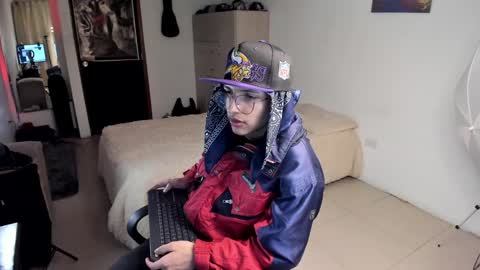 alejo online show from December 12, 1:10 am