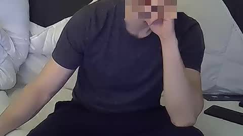 aaaguyyy online show from March 27, 12:37 am