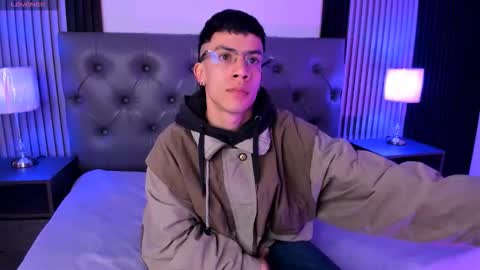 aaron online show from February 15, 1:08 pm