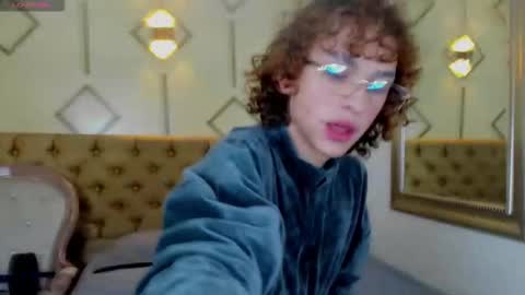 Snapshot of aaron_fordd chatting on September 18, 2:08 pm Aaron fordd online show from September 18, 2:08 pm
