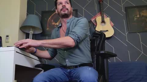 Aaron online show from January 12, 2:26 am