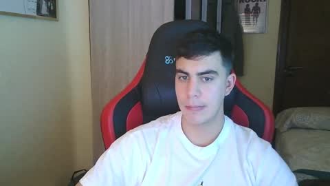 aaronlavine online show from February 10, 5:30 pm