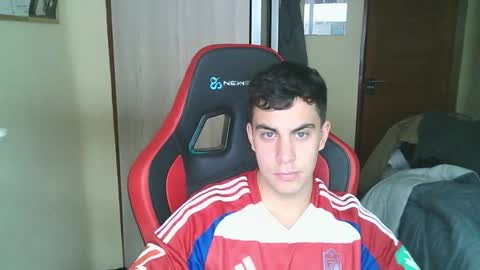 aaronlavine online show from April 22, 4:23 pm