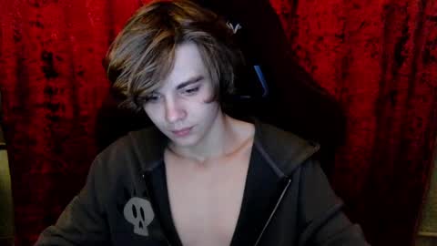Snapshot of abbysal_blade chatting on December 27, 1:53 am abbysal_blade online show from December 27, 1:53 am