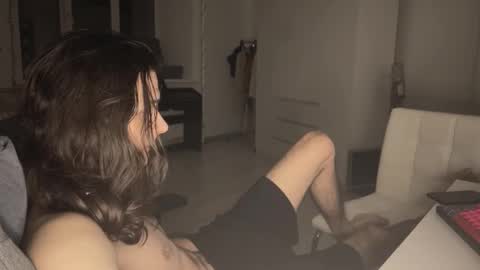 hi  cum in pvt noi extra tip online show from November 26, 8:12 pm