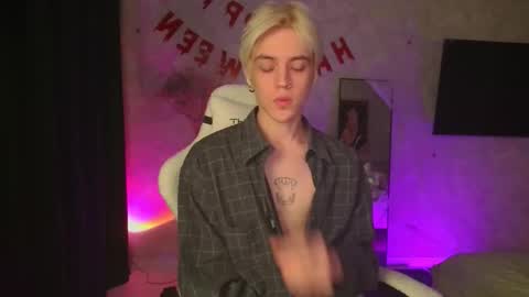 Nick online show from November 8, 4:54 pm