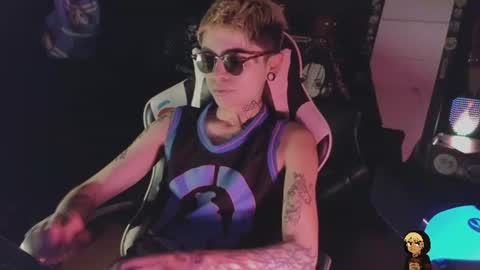 Acid Milo online show from June 15, 2:14 am