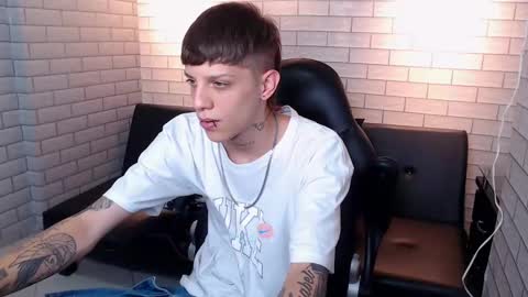 Adam online show from January 9, 8:33 pm