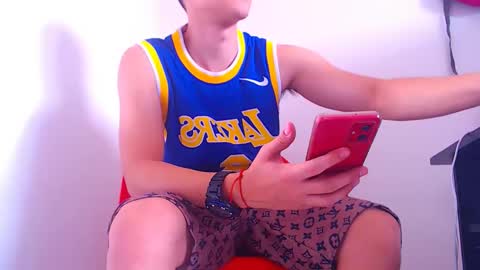 Snapshot of adam_hot11 chatting on March 4, 8:27 pm adam hot11 online show from March 4, 8:27 pm
