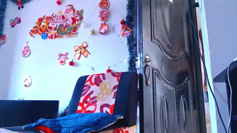Snapshot of adam_hot11 chatting on December 27, 6:53 pm adam hot11 online show from December 27, 6:53 pm