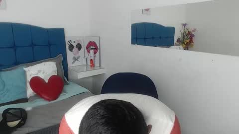 adam_morgan2 online show from November 17, 3:20 am