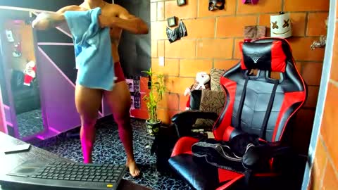 Adam Valencia online show from December 22, 4:38 pm