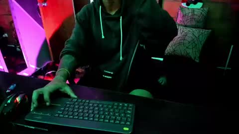 Adam Valencia online show from February 8, 4:03 am