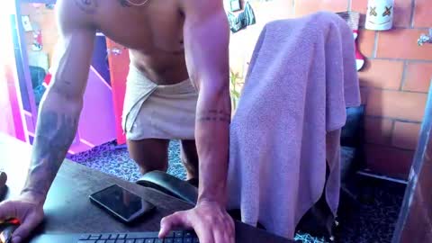 Adam Valencia online show from January 2, 4:13 pm