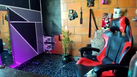 Adam Valencia online show from February 2, 3:39 pm