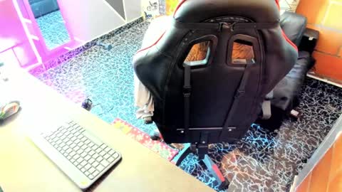 Adam Valencia online show from January 17, 3:53 pm