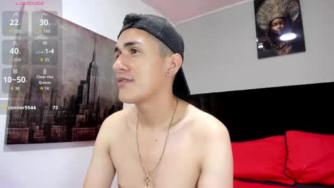 adam_walker_1 online show from March 14, 4:58 pm