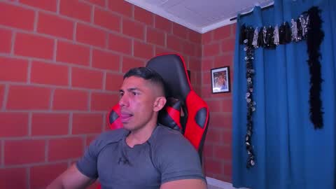 Snapshot of adan_sin1 chatting on March 8, 4:48 pm Adan Sin online show from March 8, 4:48 pm