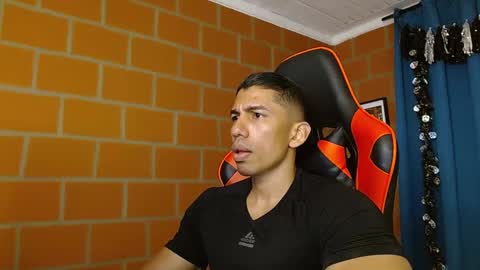 Snapshot of adan_sin1 chatting on January 27, 1:52 pm Adan Sin online show from January 27, 1:52 pm
