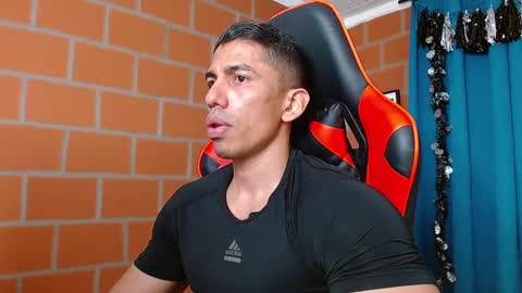 Snapshot of adan_sin1 chatting on December 27, 4:55 pm Adan Sin online show from December 27, 4:55 pm