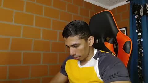 Snapshot of adan_sin1 chatting on January 24, 4:17 pm Adan Sin online show from January 24, 4:17 pm
