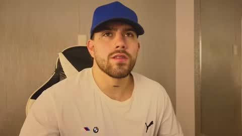 Ades online show from November 14, 1:01 pm