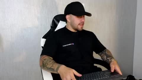 Ades online show from September 22, 11:54 am