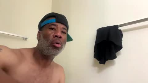 adick_ting online show from March 1, 9:36 pm