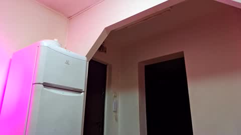 Adonis online show from November 5, 8:22 pm