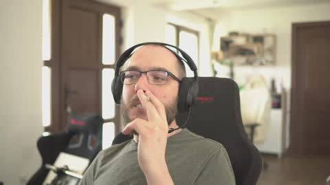 W36 online show from April 4, 9:06 am