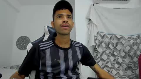 Snapshot of adri_sexboy229 chatting on October 15, 1:57 am adri_sexboy229 online show from October 15, 1:57 am