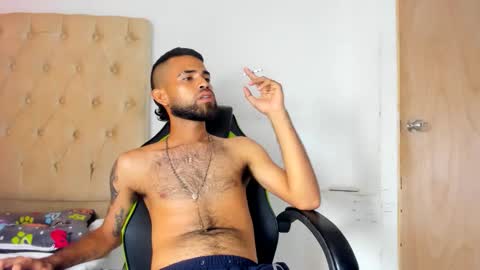 Snapshot of adri_sexboy229 chatting on September 11, 2:32 am adri_sexboy229 online show from September 11, 2:32 am