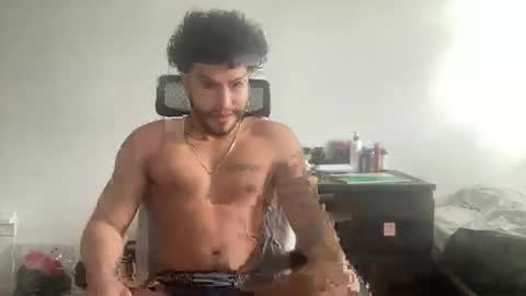 adriano guapo online show from December 4, 4:03 pm