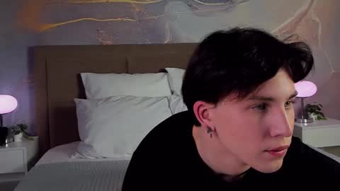 adrianoaubert online show from February 22, 10:07 am