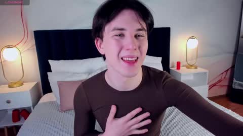 adrianoaubert online show from March 8, 3:05 am