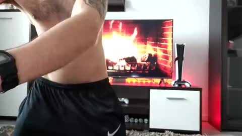 Snapshot of adrianohunt chatting on December 25, 9:02 am Adriano online show from December 25, 9:02 am