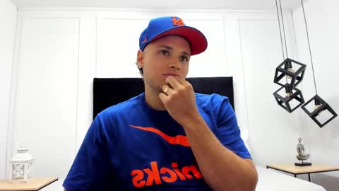Snapshot of adrien_roche888 chatting on January 23, 11:37 pm Adrein Roche online show from January 23, 11:37 pm
