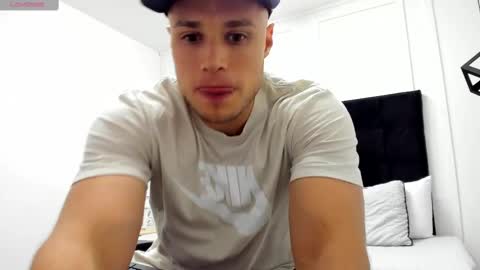 Snapshot of adrien_roche888 chatting on January 25, 11:11 pm Adrein Roche online show from January 25, 11:11 pm