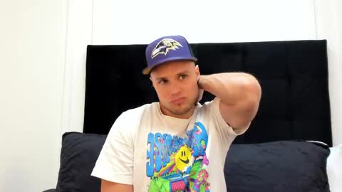 Snapshot of adrien_roche888 chatting on January 19, 1:21 am Adrein Roche online show from January 19, 1:21 am