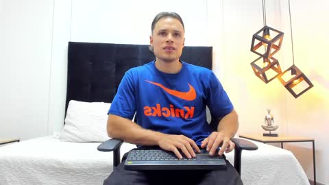 Snapshot of adrien_roche888 chatting on February 8, 11:24 pm Adrein Roche online show from February 8, 11:24 pm