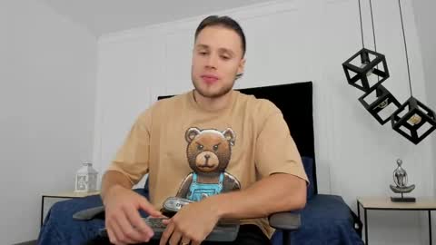 Snapshot of adrien_roche888 chatting on March 9, 11:14 pm Adrein Roche online show from March 9, 11:14 pm