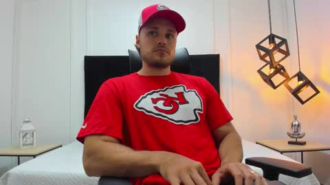 Snapshot of adrien_roche888 chatting on October 16, 11:02 pm Adrein Roche online show from October 16, 11:02 pm