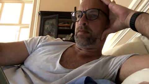 adrienfromparis online show from April 23, 11:48 am