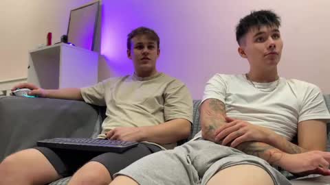 Mark online show from April 14, 9:58 pm