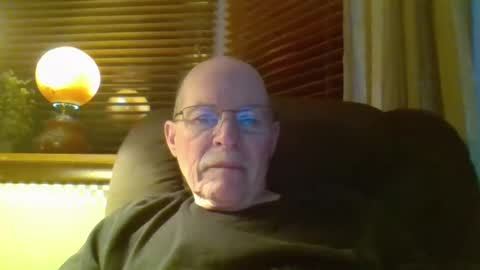 aguynrkfrd online show from January 15, 10:17 am