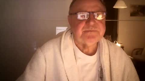 Ole online show from December 8, 9:30 pm