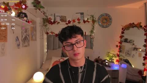 A H  online show from October 29, 12:46 am